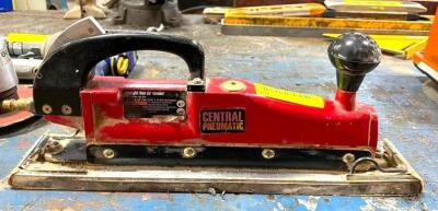 DESCRIPTION: STRAIGHT LINE AIR SANDER BRAND/MODEL: CENTRAL PNEUMATIC LOCATION: WAREHOUSE LOCATION: 6249 LORENS LN. CEDAR HILL, MO 63016 QTY: 1