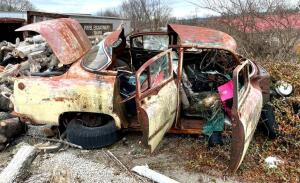 DESCRIPTION: VINTAGE CAR FRAME INFORMATION: FOR PARTS LOCATION: BACK LOT LOCATION: 6249 LORENS LN. CEDAR HILL, MO 63016 QTY: 1