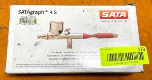 DESCRIPTION: SATAGRAPH 4 S AIR BRUSH LOCATION: WAREHOUSE LOCATION: 6249 LORENS LN. CEDAR HILL, MO 63016 QTY: 1