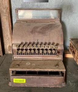 VINTAGE CASH REGISTER