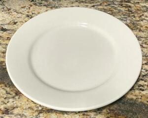 (8) 9.5" DINNER PLATES