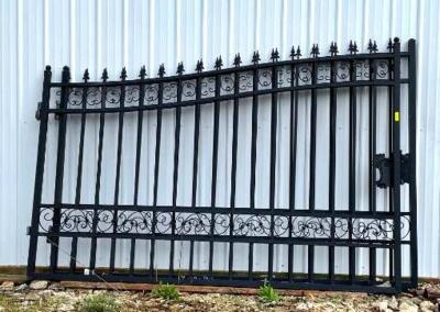 DESCRIPTION: (2) 9' DECORATIVE SWING GATE QTY: 1