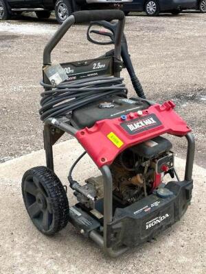 DESCRIPTION: BLACK MAX 3200 PSI EXTENDED-RUN GAS PRESSURE WASHER BRAND/MODEL: BLACK MAX BM80320X INFORMATION: 2.5 GPM, 3200 PSI MAX PRESSURE QTY: 1