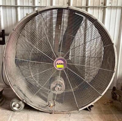 DESCRIPTION: 42" BELT DRIVE DRUM FAN BRAND/MODEL: LASKO 3244 QTY: 1