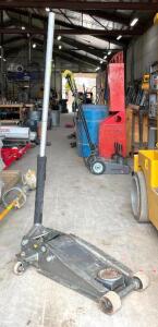 DESCRIPTION: 4-TON AUTO FLOOR JACK QTY: 1