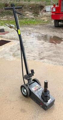 DESCRIPTION: 22-TON AIR/HYDRAULIC FLOOR JACK BRAND/MODEL: PITTSBURGH 63273 QTY: 1