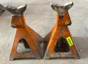 DESCRIPTION: (2) INDUSTRIAL HEAVY DUTY JACK STANDS QTY: 2