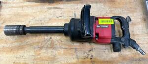 DESCRIPTION: 1" DRIVE HEAVY DUTY PNEUMATIC IMPACT WRENCHES BRAND/MODEL: EARTHQUAKE QTY: 1