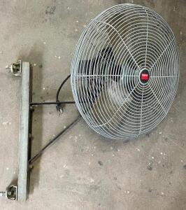 DESCRIPTION: COMMERCIAL STRENGTH GARAGE FAN WITH WALL MOUNT BRAND / MODEL: DAYTON LOCATION: WOOD TABLE / TIRE RACK AREA THIS LOT IS: ONE MONEY QTY: 1