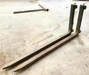 DESCRIPTION: (2) 48" PALLET FORKS SIZE: 48"X2" QTY: 2