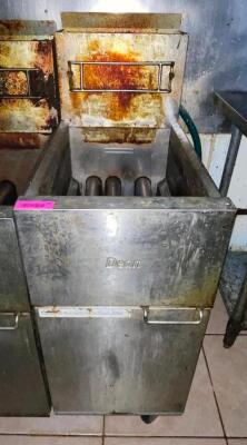 DEAN 40 LB. GAS DEEP FRYER