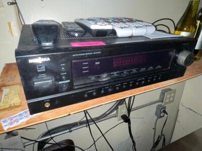 INSIGNIA AM/FM STEREO RECEIVER.