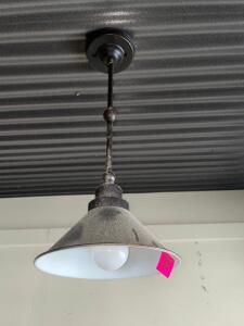 (6) METAL LIGHT FIXTURES.