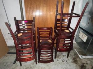 (6) ASSORTED WOODEN BAR STOOLS AND CHAIRS.