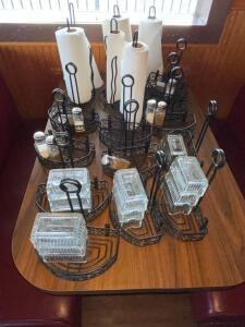 (18) WIRE TABLE CADDYS