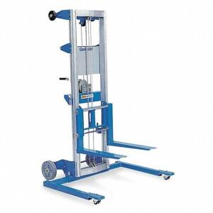 DESCRIPTION: (1) MANUAL STRADLE STACKER BRAND/MODEL: GENIE #4YZ86 INFORMATION: BLUE RETAIL$: $2,124.30 SIZE: 400 LB CAP QTY: 1