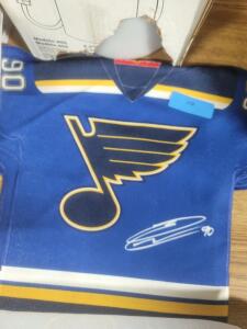DESCRIPTION: (5) RALLY TOWELS BRAND/MODEL: ST. LOUIS BLUES INFORMATION: NUMBER 91 QTY: 5