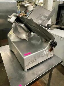 DESCRIPTION: BERKEL 813 COMMERCIAL DELI SLICER MODEL BERKEL 813 ADDITIONAL INFORMATION: 115 VOLT, 1 PHASE QTY: 1