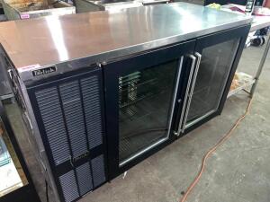 DESCRIPTION: PERLICK 60" GLASS DOOR PASS THRU BAR COOLER MODEL PERLICK PTSQ60-R ADDITIONAL INFORMATION: 115 VOLT, 1 PHASE SIZE: 60" QTY: 1