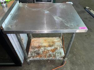 DESCRIPTION: 30" X 30" STAINLESS TABLE W/ UNDERSHELF. SIZE: 30" X 30" QTY: 1