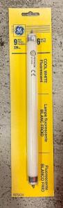 DESCRIPTION: (18) 9" T5 LINEAR FLUORESCENT TUBES BRAND/MODEL: GE F6T5/CW RETAIL$: $8.99 EACH QTY: 18