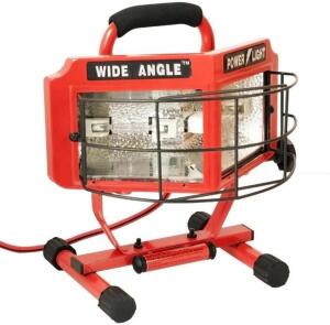 DESCRIPTION: WIDE ANGLE 160-DEGREE HALOGEN WORK LIGHT WITH WEATHERPROOF SWITCHES BRAND/MODEL: WOODS L5200 RETAIL$: $49.99 QTY: 1