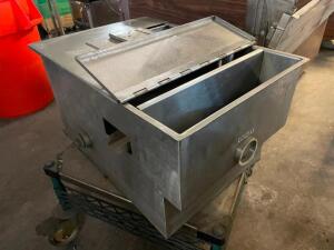 GOSLYN GOS-40 STAINLESS GREASE TRAP