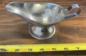 (24) STAINLESS GRAVY BOATS