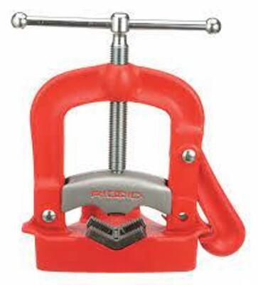 DESCRIPTION: (1) BENCH YOKE VISE BRAND/MODEL: RIDGID #4CPD9 INFORMATION: ORANGE RETAIL$: 1042.87 SIZE: 1/8 TO 6" PIPE QTY: 1