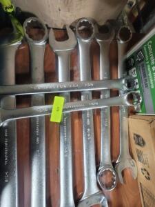 DESCRIPTION: (1) JUMBO WRENCH SET BRAND/MODEL: PROTO RETAIL$: $125.00 EA SIZE: PLEASE LOOK AT PICTURE FOR SIZES QTY: 1