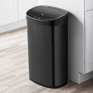 DESCRIPTION: (1) MOTION SENSOR KITCHEN GARBAGE CAN BRAND/MODEL: MAINSTAYS/MS-50-22 INFORMATION: BLACK STAINLESS STEEL/CLOSES AFTER 5 SECS RETAIL$: 59.