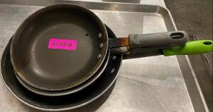 DESCRIPTION: (1) 10� AND (2) 8� SKILLETS. SIZE: 8� AND 10� THIS LOT IS: SOLD BY THE PIECE QTY: 3