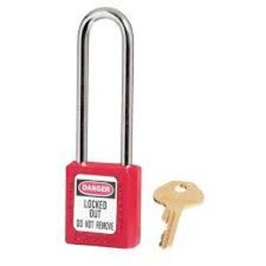 DESCRIPTION: (12) LOCKOUT PADLOCK BRAND/MODEL: MASTER LOCK/410MKW417REDLZ2 INFORMATION: RED/THERMOPLASTICS RETAIL$: 14.48 EACH SIZE: 1-1/2"SHACKLE X 1