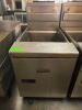 DESCRIPTION: PITCO COUNTER TOP GAS DEEP FRYER. NO BASKETS BRAND / MODEL: PITCO ADDITIONAL INFORMATION NATURAL GAS QTY: 1 - 2