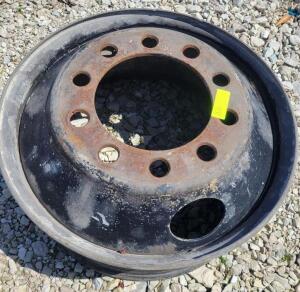 DESCRIPTION: USED 10-HOLE BUD STYLE 22.5" STEEL WHEEL QTY: 1