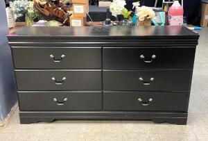 NAME: 6-DRAWER BEDROOM DRESSER IN BLACK