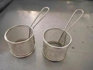 DESCRIPTION: (20) SMALL WIRE CUPS W/ HANDLES THIS LOT IS: SOLD BY THE PIECE QTY: 20