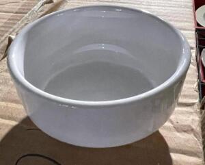 DESCRIPTION: (6) CERAMIC 4" BOWLS THIS LOT IS: SOLD BY THE PIECE QTY: 6