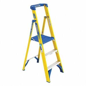 (1) FIBERGLASS PLATFORM STEPLADDER