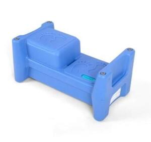 DESCRIPTION (1) SIMPLAY3 PLASTIC STEP STOOL & SEAT BRAND/MODEL 619050-01 ADDITIONAL INFORMATION BLUE/ANTI-SLIP/RETAILS AT $34.99 SIZE 10.25"H X 22.5"B