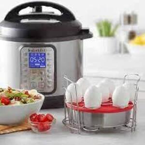 DESCRIPTION: (1) 8 PIECE ACCESSORY KIT BRAND/MODEL: INSTANT POT #5264988 RETAIL$: $25.00 EA SIZE: 6 QT AND 8QT COMPATABLE QTY: 1