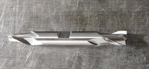 DESCRIPTION: (1) HSS DOUBLE END SQ END MILL BRAND/MODEL: HERTEL 41115486 RETAIL$: 26.35 SIZE: 3/8" DIA 9/16" LOC QTY: 1