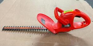 DESCRIPTION: 17" ELECTRIC HEDGE TRIMMER BRAND/MODEL: BLACK+DECKER INFORMATION: TESTED AND WORKING QTY: 1