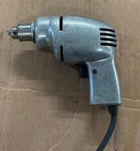 DESCRIPTION: 1/4" ELECTRIC DRILL BRAND/MODEL: RAM TOOL INFORMATION: TESTED AND WORKING QTY: 1