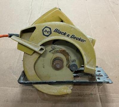 DESCRIPTION: 7-1/4" ELECTRIC CIRCULAR SAW BRAND/MODEL: BLACK+DECKER INFORMATION: TESTED AND WORKING QTY: 1