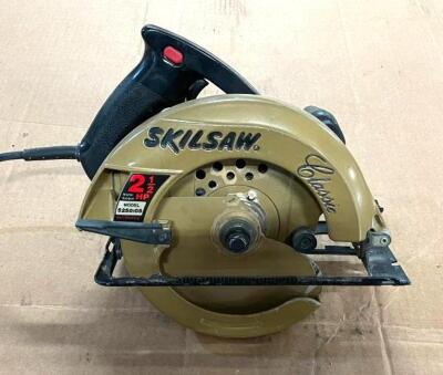 DESCRIPTION: 7-1/4" ELECTRIC CIRCULAR SAW BRAND/MODEL: SKILSAW INFORMATION: TESTED AND WORKING QTY: 1