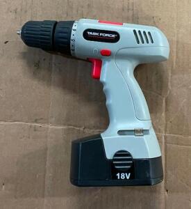 DESCRIPTION: 18V 3/8" CORDLESS DRILL BRAND/MODEL: TASK FORCE INFORMATION: COULDN�T TEST - BATTERY DEAD QTY: 1