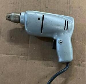 DESCRIPTION: 3/8" ELECTRIC DRILL BRAND/MODEL: SHOPCRAFT INFORMATION: TESTED AND WORKING QTY: 1