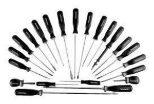 DESCRIPTION: (1) SET OF STANDARD SCREWDRIVERS BRAND/MODEL: DURATOOL INFORMATION: BLACK RETAIL$: $20.05 EA QTY: 1