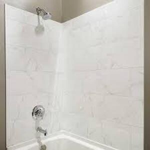 DESCRIPTION: (2) BOXES OF (10) WATERPROOF GROUT FREE TILES BRAND/MODEL: PALISADE INFORMATION: WHITE RETAIL$: $100.00 EA SIZE: 11X23 QTY: 2